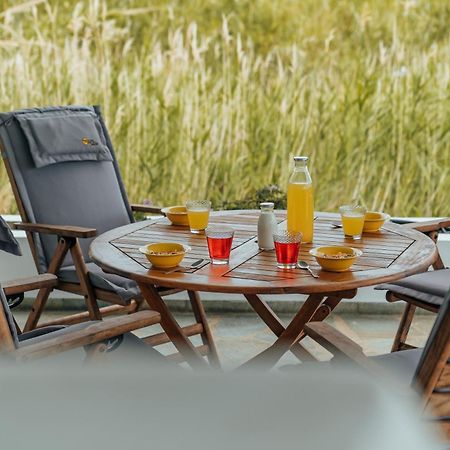 Galazio Seaside Apartments Livadakia Екстер'єр фото