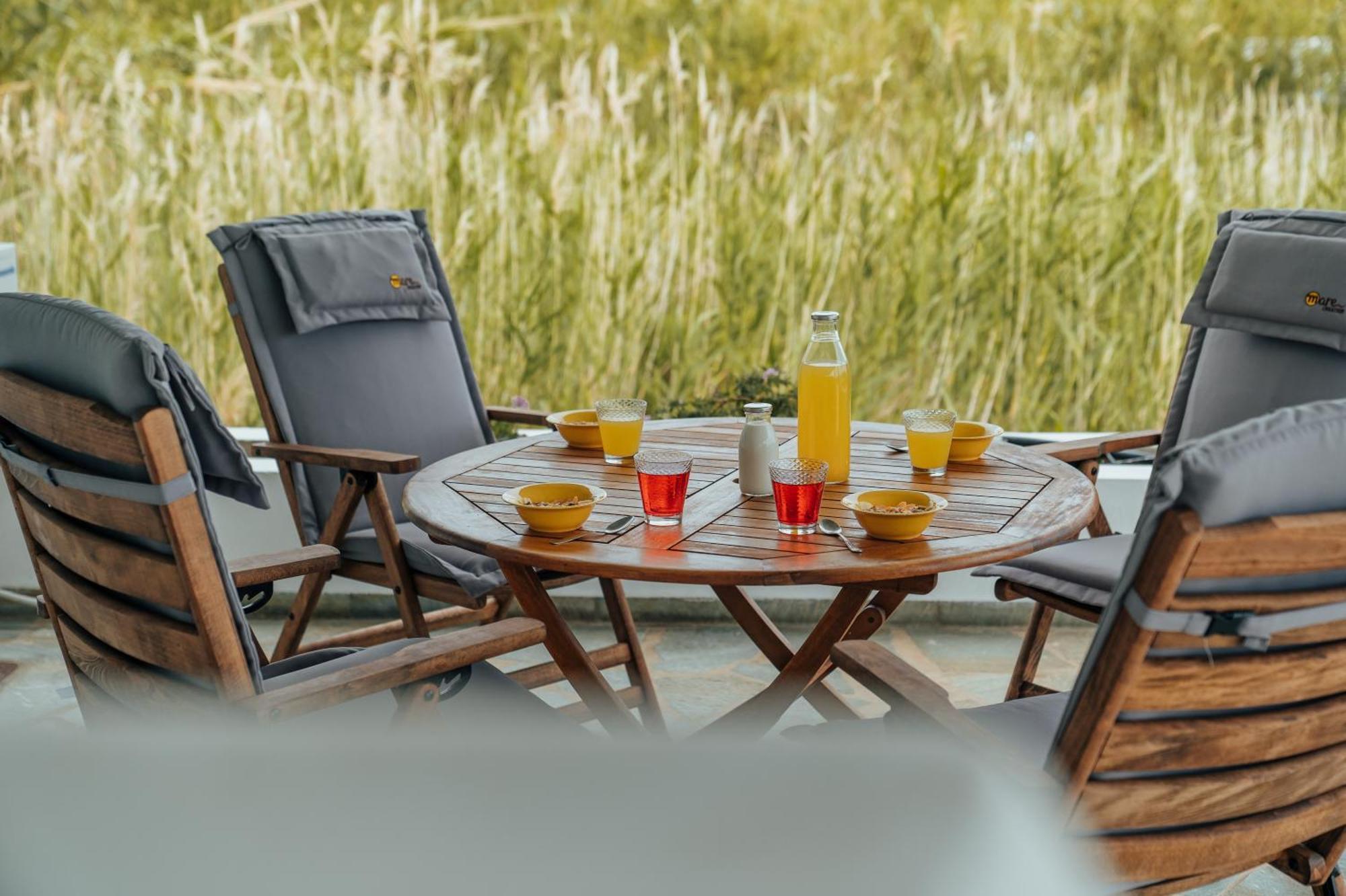 Galazio Seaside Apartments Livadakia Екстер'єр фото