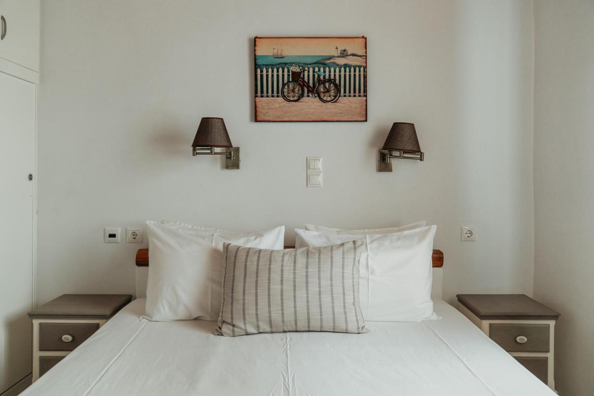 Galazio Seaside Apartments Livadakia Екстер'єр фото