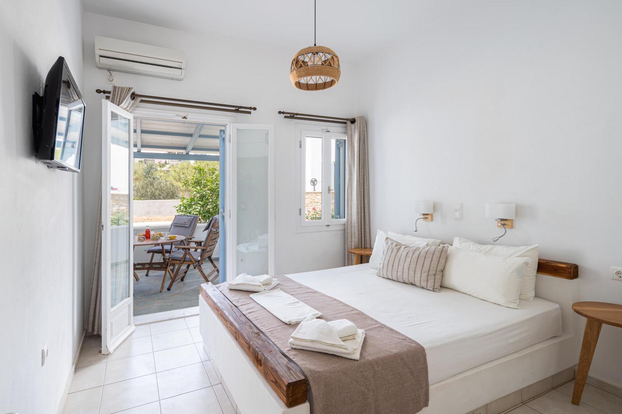 Galazio Seaside Apartments Livadakia Екстер'єр фото