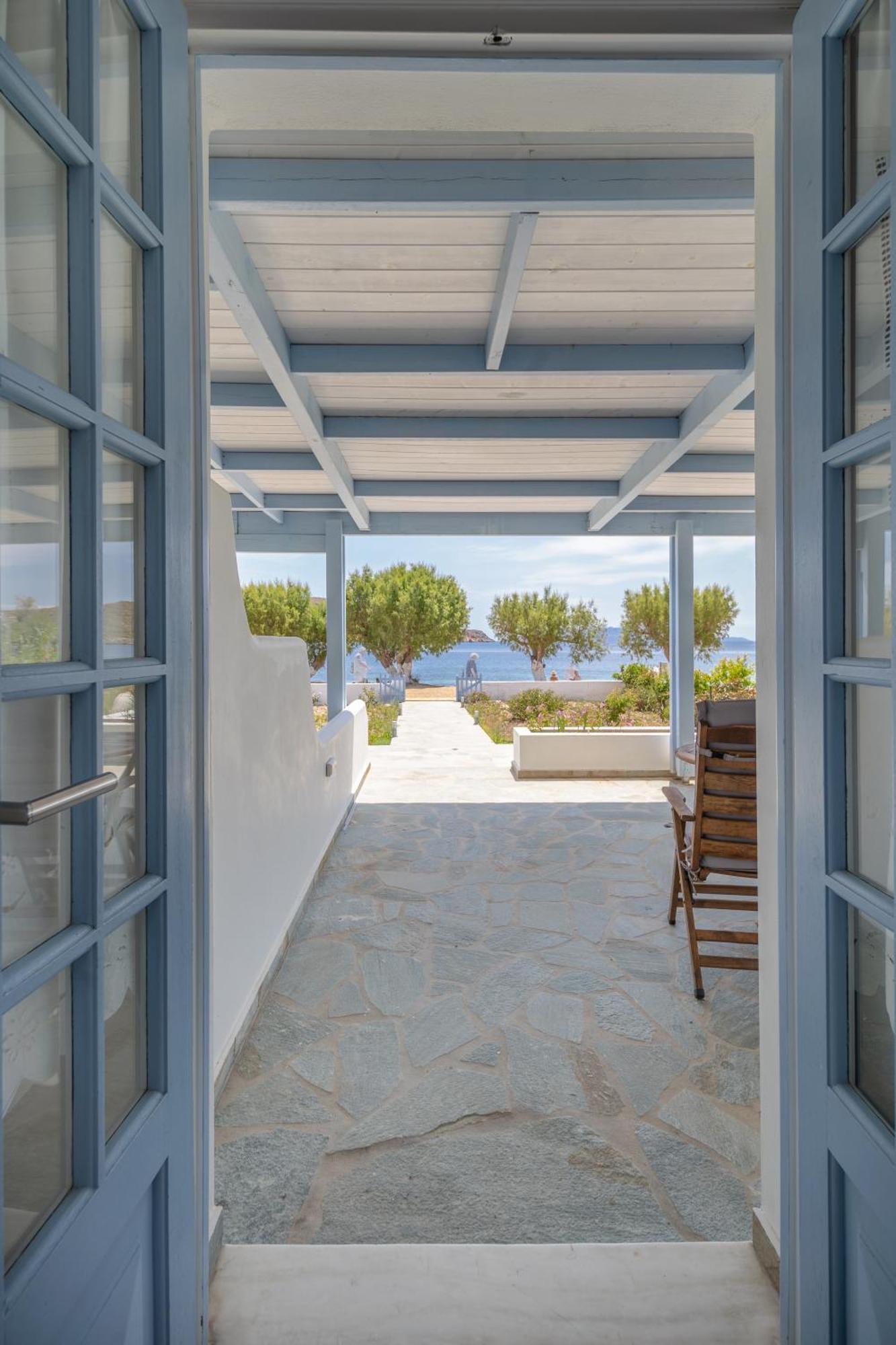 Galazio Seaside Apartments Livadakia Екстер'єр фото